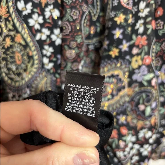 torrid Black Paisley Floral Long-Sleeve A-Line Dress - Picture 8 of 9